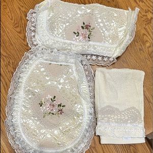 Hand made bathroom set never used